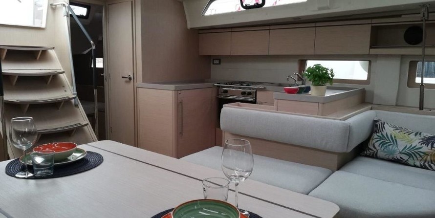 Beneteau Oceanis 51.1
