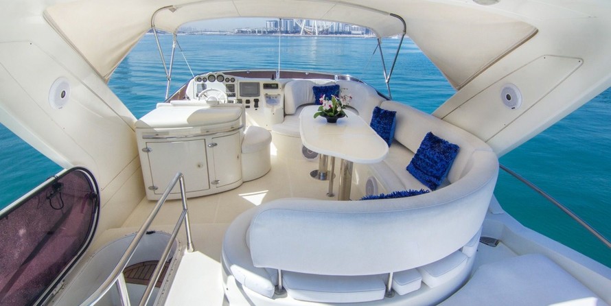 Azimut 50 Fly Galley Up