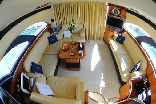 Azimut 50 Fly Galley Up