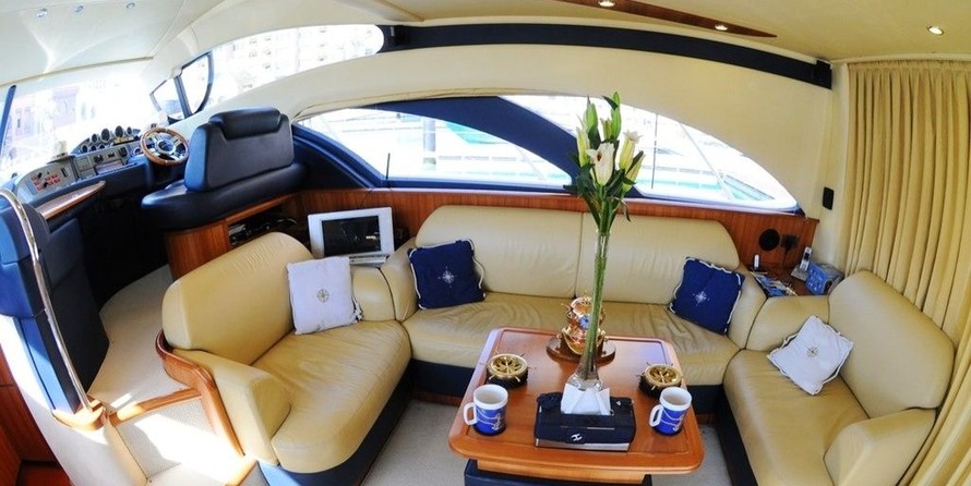 Azimut 50 Fly Galley Up