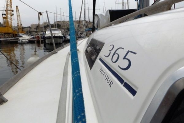 Dufour 365