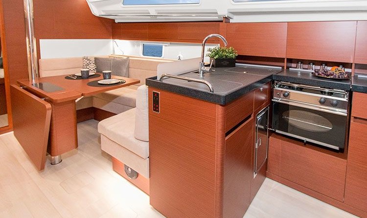 Hanse 388