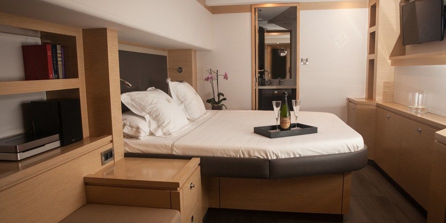 Fountaine pajot victoria 67