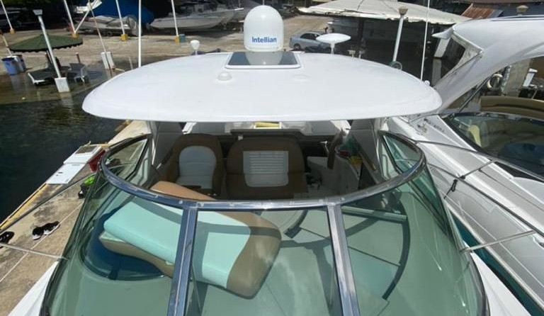 Sea Ray Sundancer 380