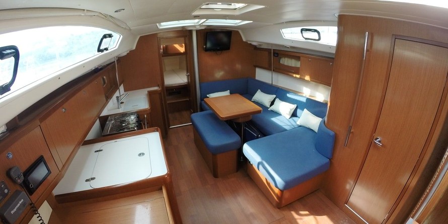 Beneteau Oceanis 40