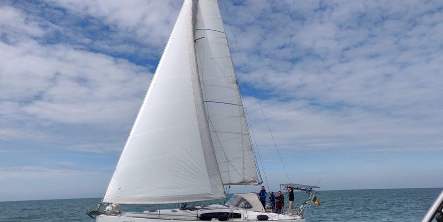 Beneteau Oceanis 43
