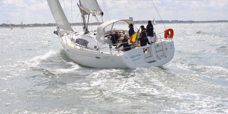 Beneteau Oceanis 43