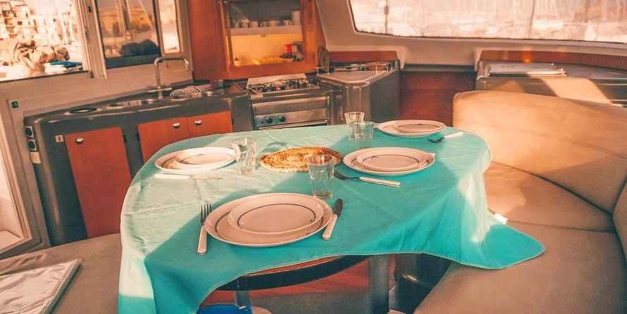 Fountaine Pajot Lavezzi 40