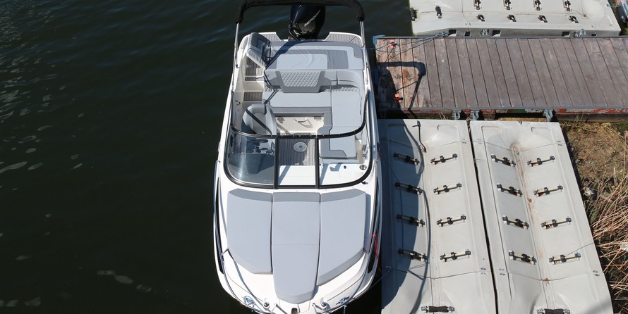 Bayliner VR5 Cuddy