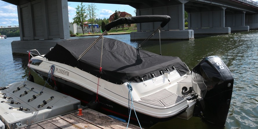 Bayliner VR5 Cuddy