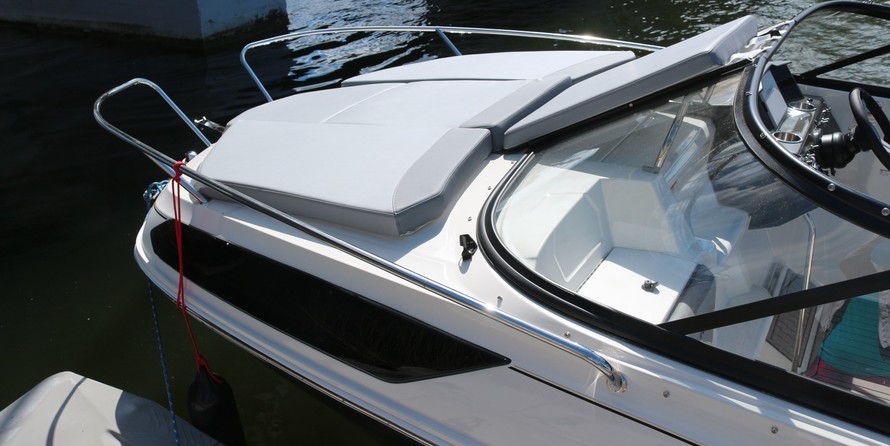 Bayliner VR5 Cuddy