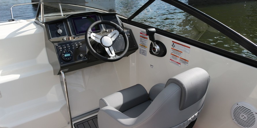 Bayliner VR5 Cuddy
