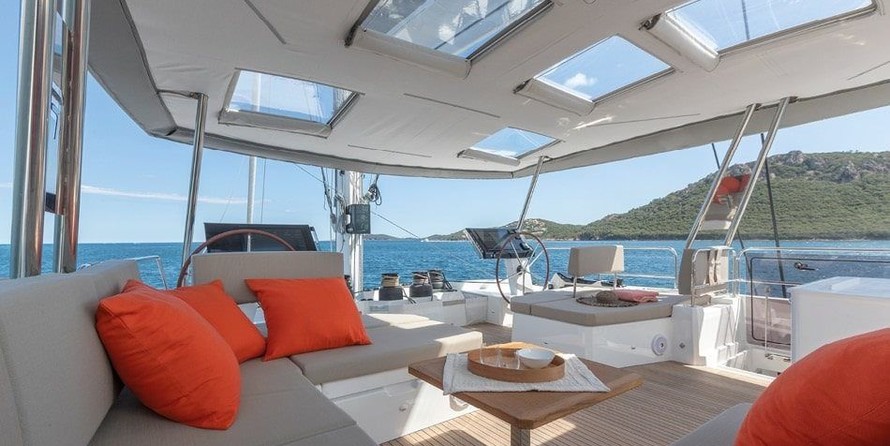 Fountaine Pajot Alegria 67