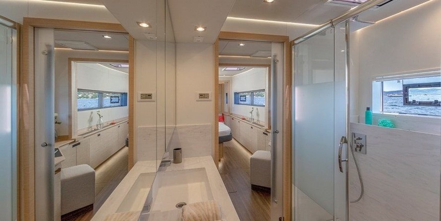 Fountaine Pajot Alegria 67