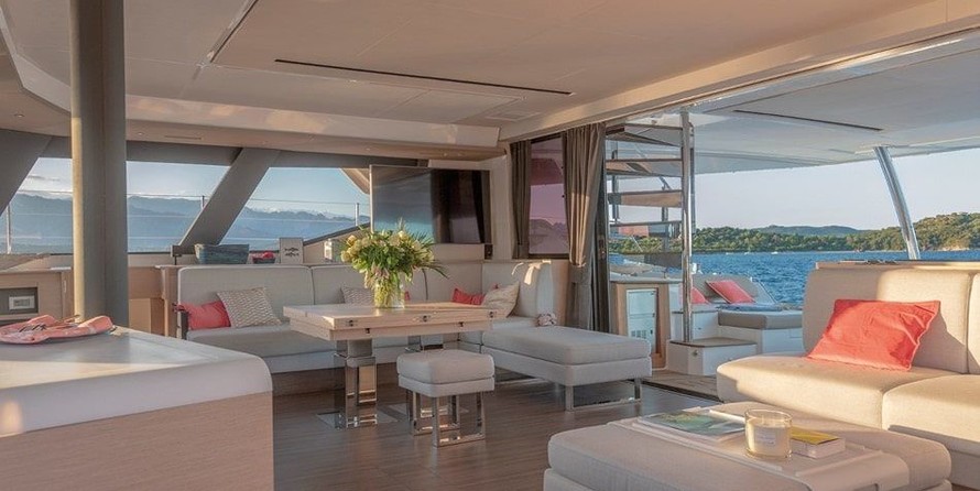 Fountaine Pajot Alegria 67