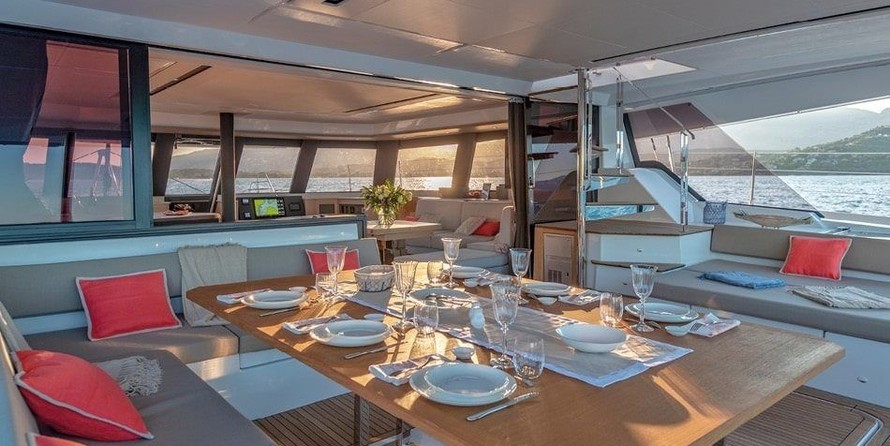 Fountaine Pajot Alegria 67