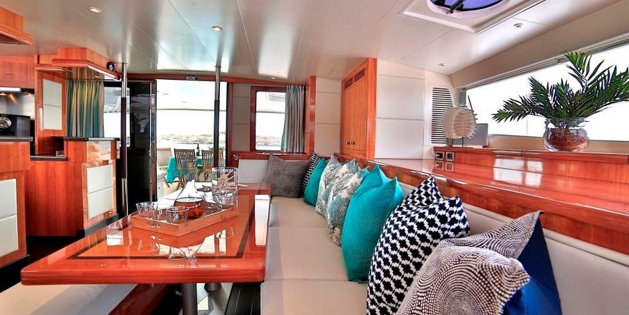 Fountaine Pajot Galathea 65