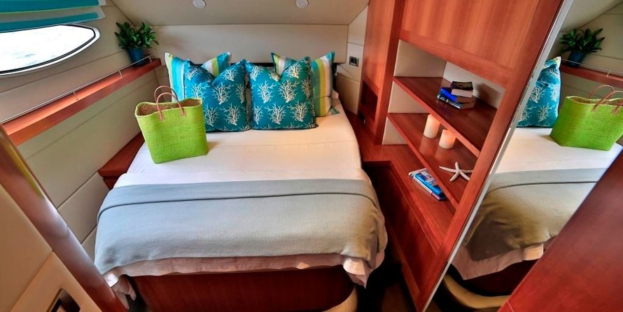 Fountaine Pajot Galathea 65