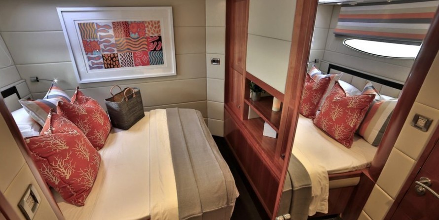 Fountaine Pajot Galathea 65