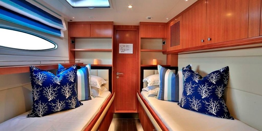 Fountaine Pajot Galathea 65