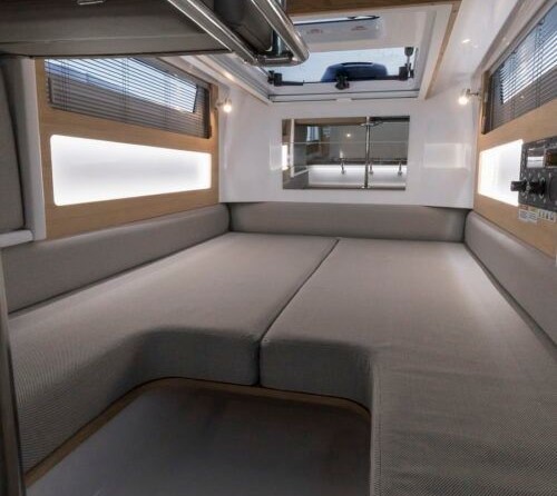 Axopar 28 Cabin