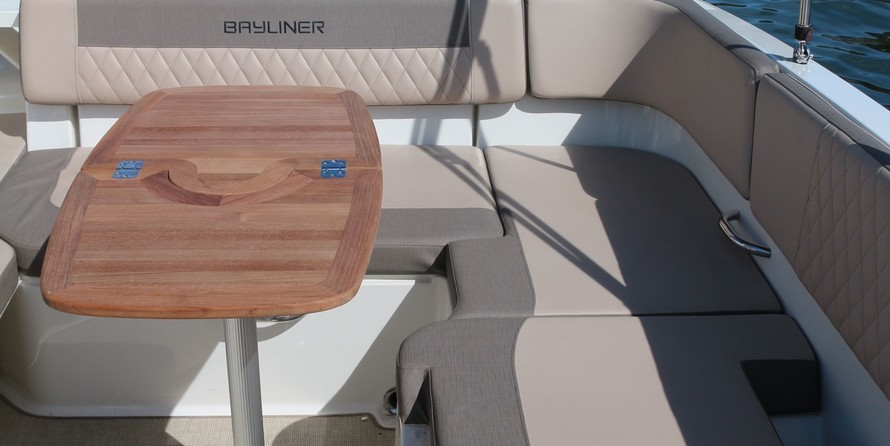 Bayliner VR6 BOWRIDER