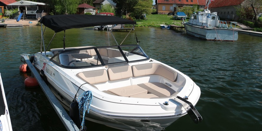 Bayliner VR6 BOWRIDER
