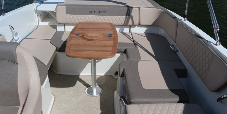 Bayliner VR6 BOWRIDER