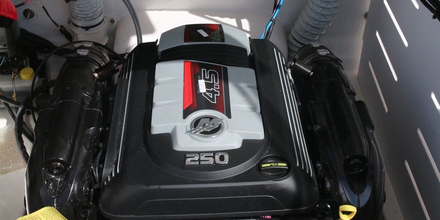 Bayliner VR6 BOWRIDER