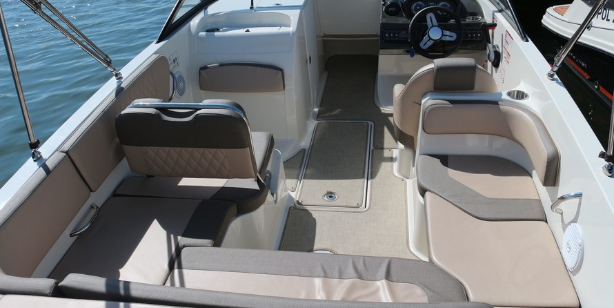 Bayliner VR6 BOWRIDER