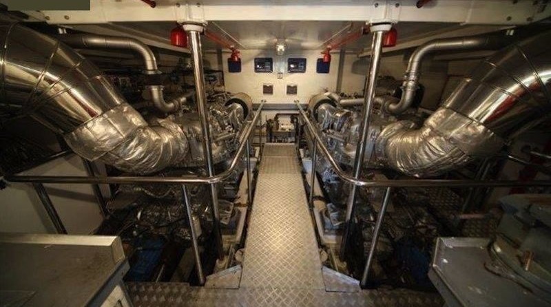 Cantieri di Pisa Akhir 85