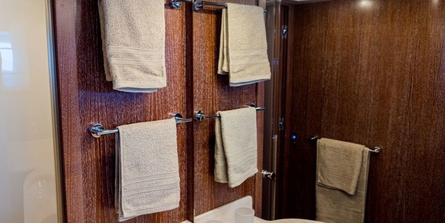 Cantieri di Pisa Akhir 85