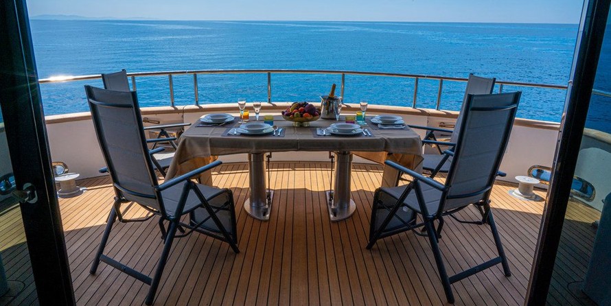 Cantieri di Pisa Akhir 85