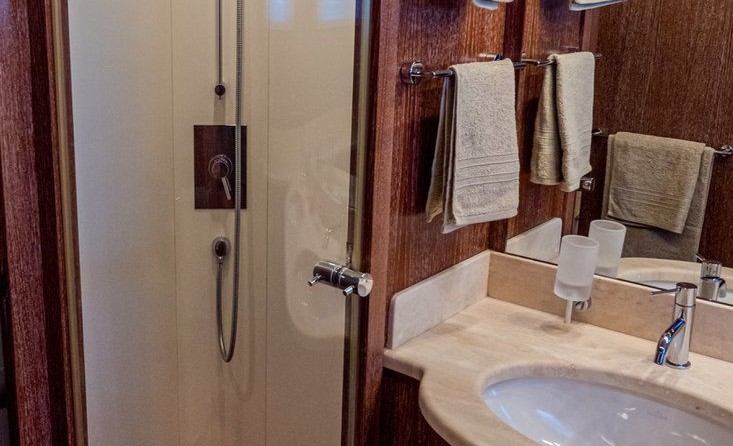 Cantieri di Pisa Akhir 85