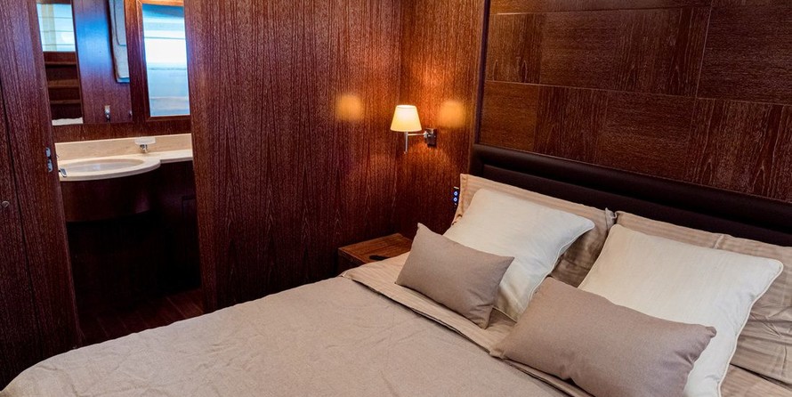 Cantieri di Pisa Akhir 85