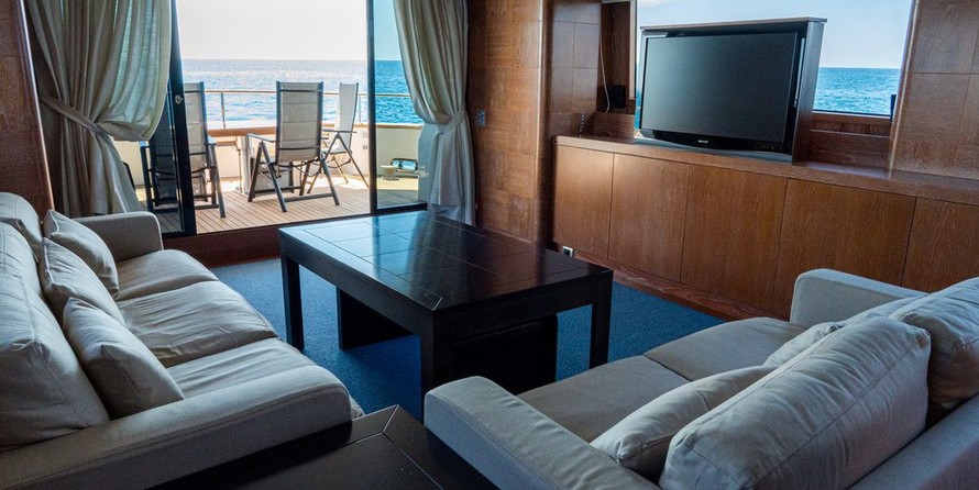 Cantieri di Pisa Akhir 85