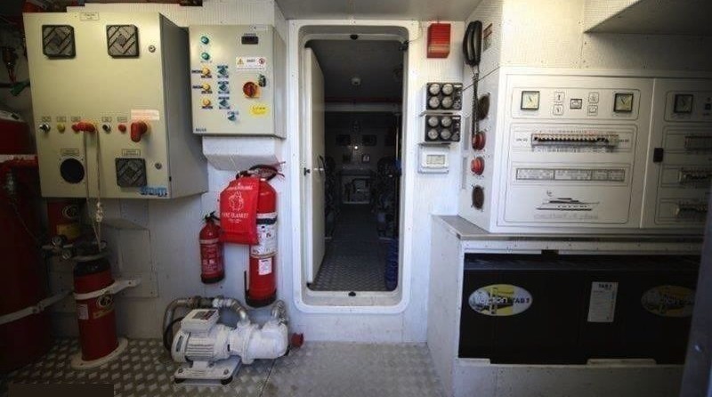 Cantieri di Pisa Akhir 85