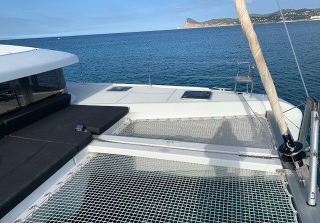 Lagoon 42
