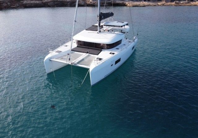 Lagoon 42