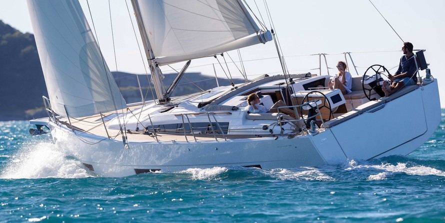 Dufour 390