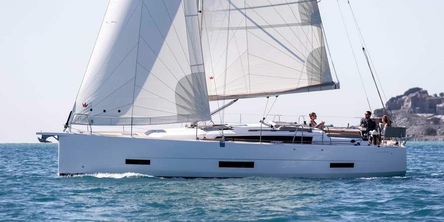 Dufour 390