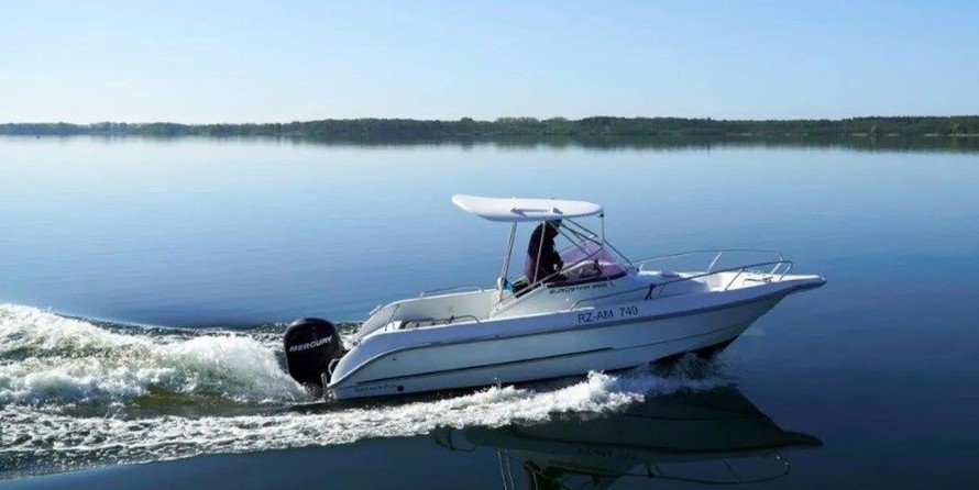 Galeon 685 C