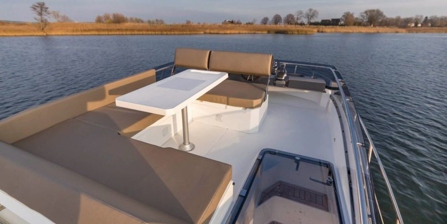 Galeon 360 FLY
