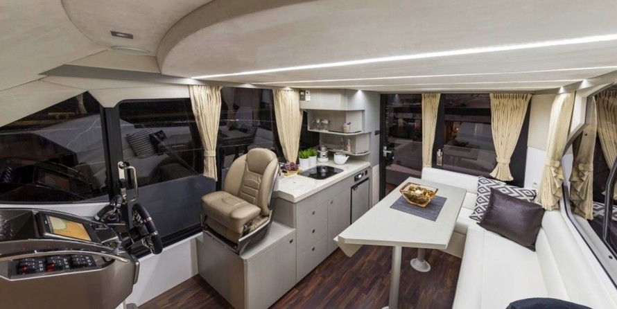 Galeon 360 FLY