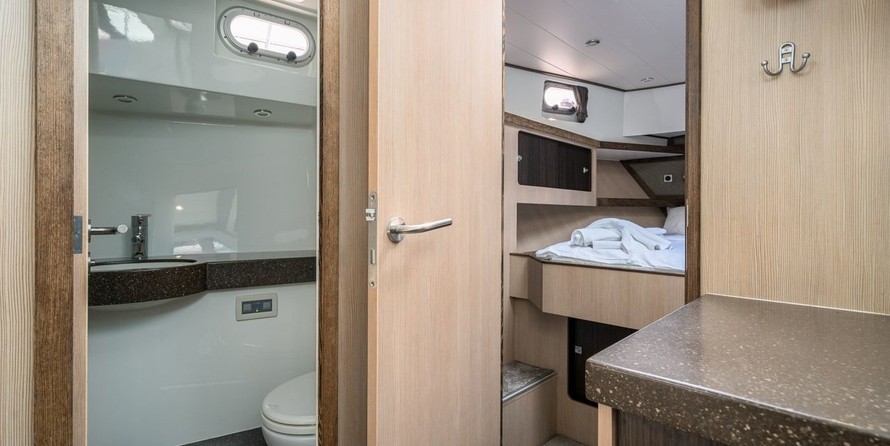 Azimut 43 Atlantis (2)