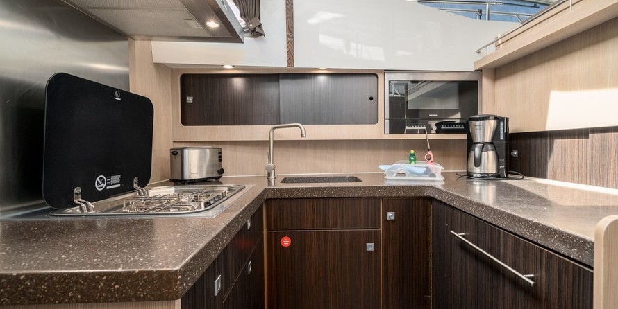 Azimut 43 Atlantis (2)