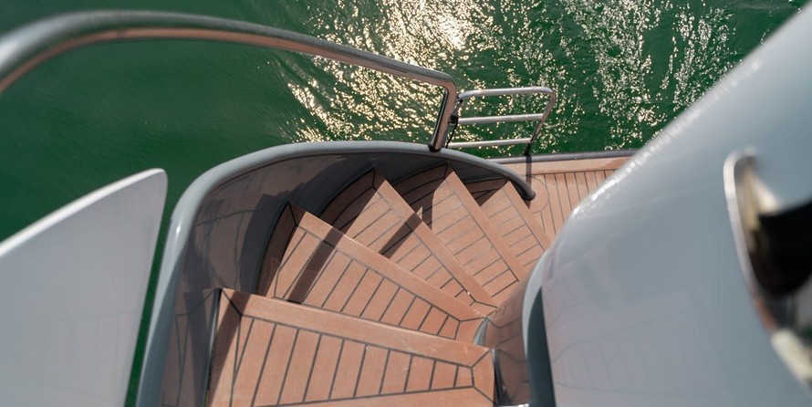 Azimut 43 Atlantis (2)