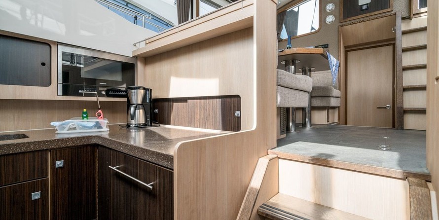 Azimut 43 Atlantis (2)