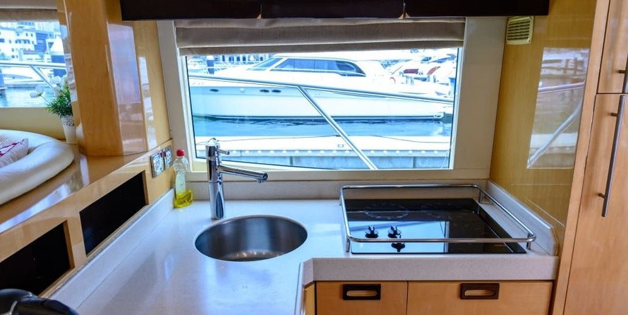 Gulf Craft Majesty 56