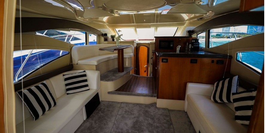 Cruisers Yachts 447 Sport Sedan